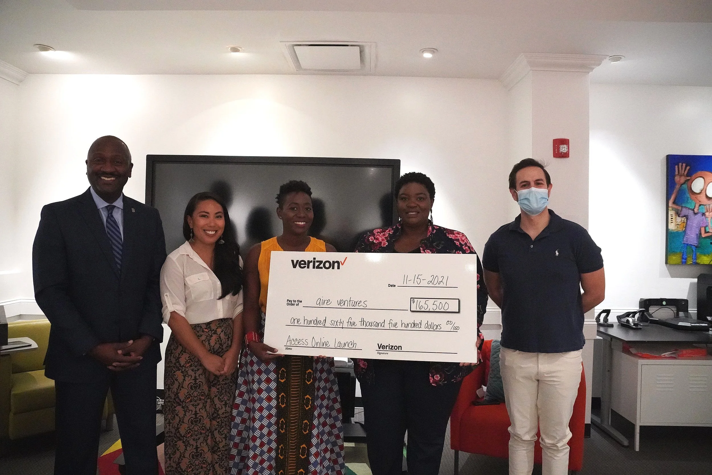 Celebrating American Education Week with Verizon Investment in Access Online
