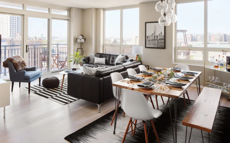 HOMEPOLISH MAGAZINE Some little girls dream their whole lives about their wedding day, but for Devon Fromm, Chicago-based Homepolish designer, she’s been dreaming about designing her own home for her entire life. Recently moving from Boston with her boyfriend Mike, the two landed a 2-bedroom condo in a high-rise right in the heart of the South Loop neighborhood.