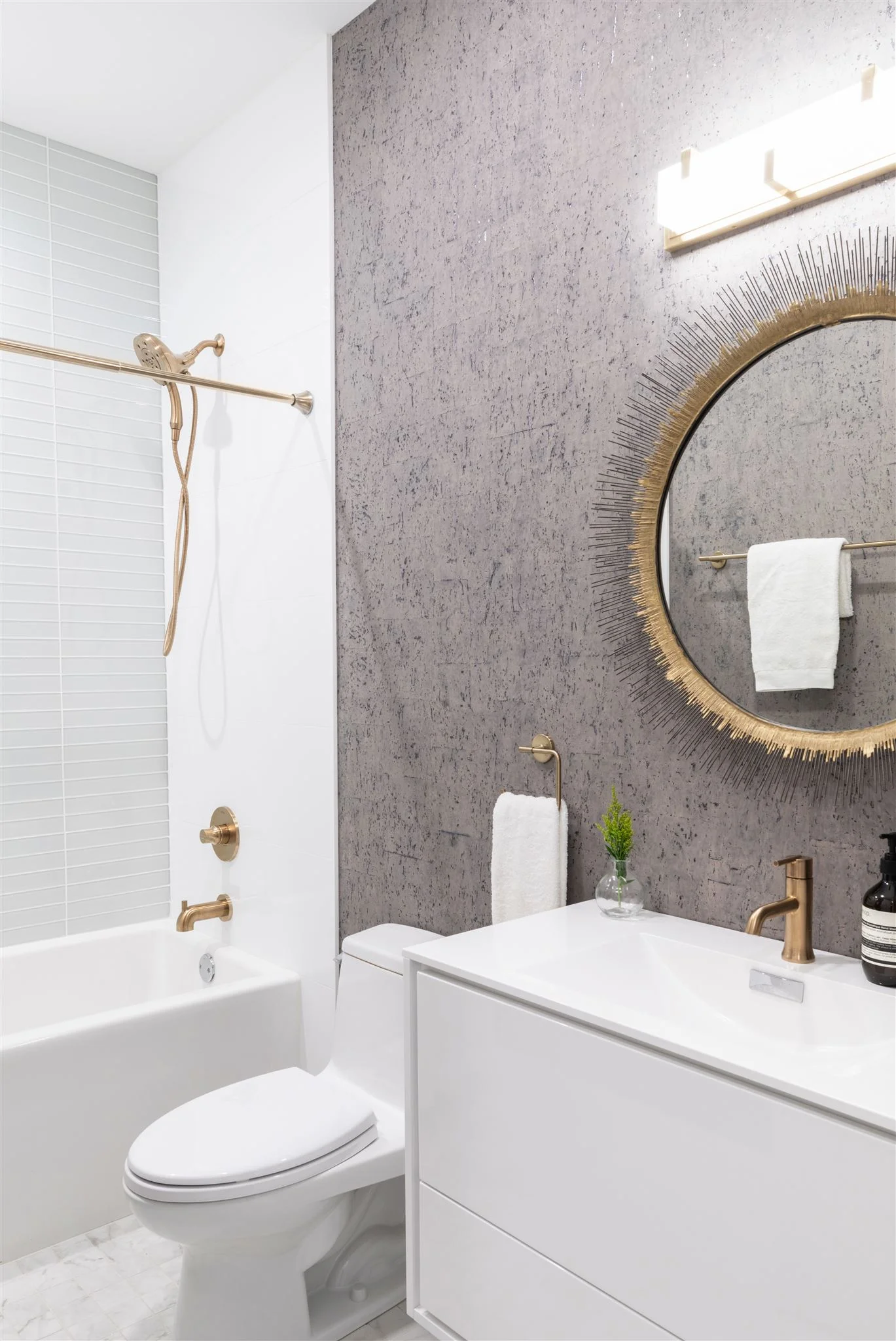 guestbath3.jpg