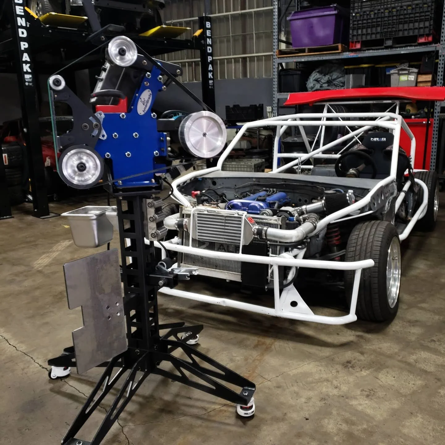 Who looks better next to #shartkart? Our FastBack or Little Erik? Thanks to @thehoonigans for showing us around today and to @blakewilkey357 for recommending our machine to them. 

#hoonigan #drifting #ameribrade #welding