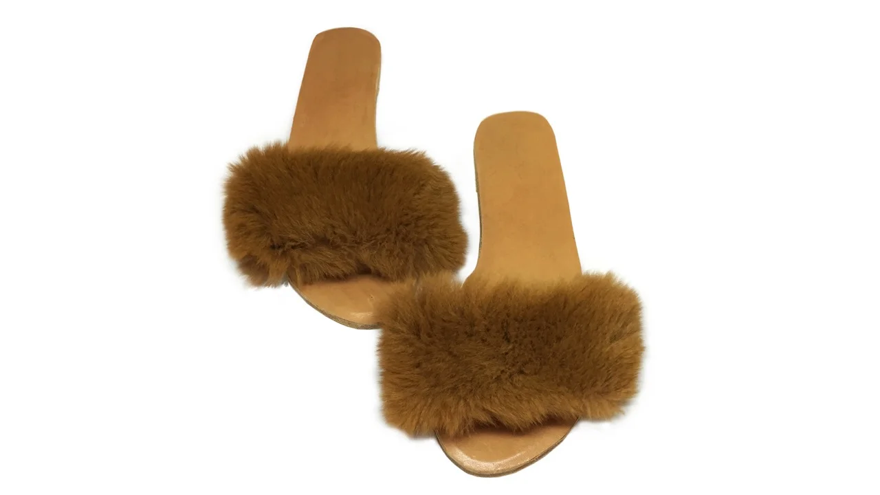 Women's fur slides
