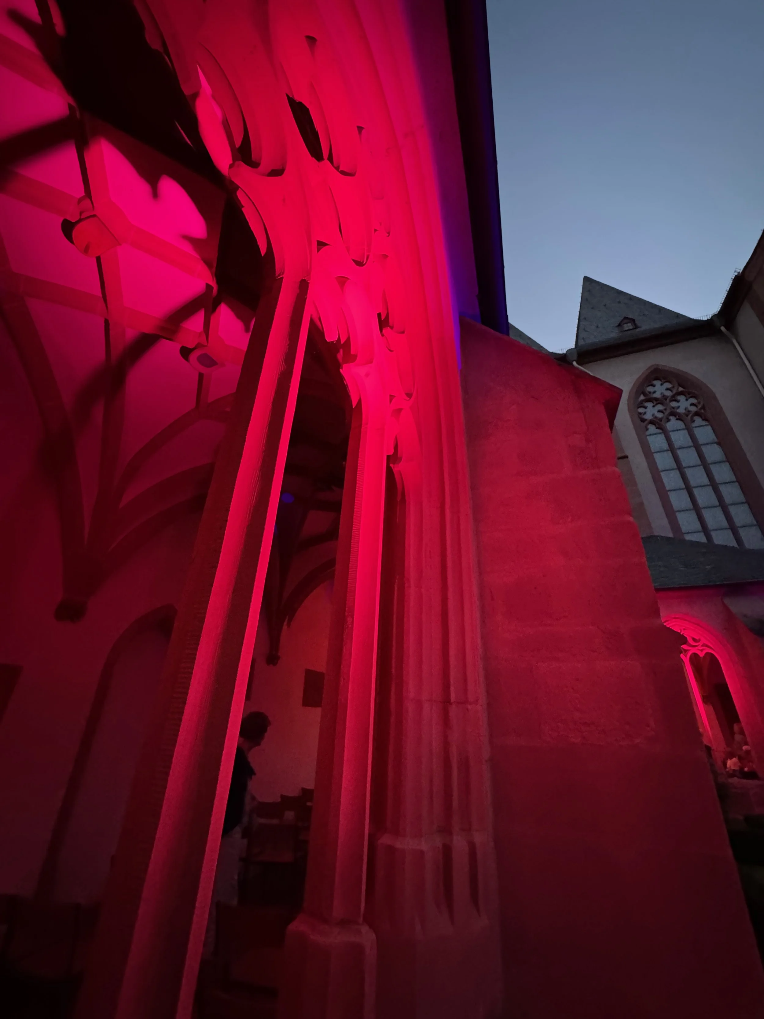 St. Stephan - Kreuzgang beim Konzert7.jpeg