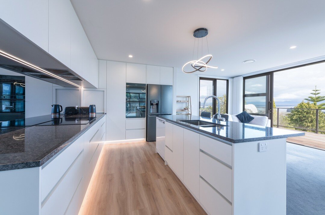Another recent new build of ours featuring a stunningly timeless kitchen by #completekitchensltd @completekitchens