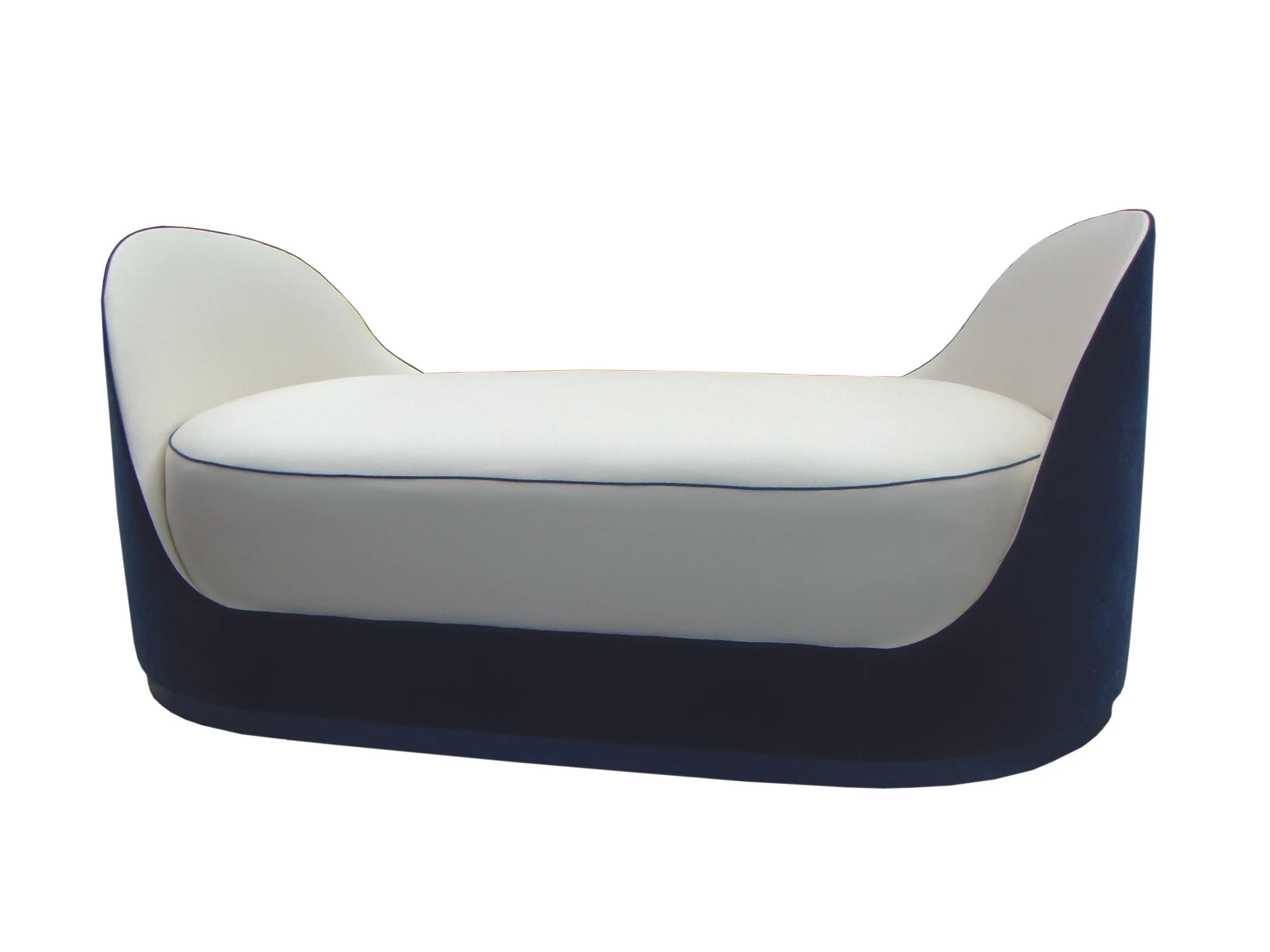  We also made this splendid ‘boat’ daybed with incredible deep cushion. 