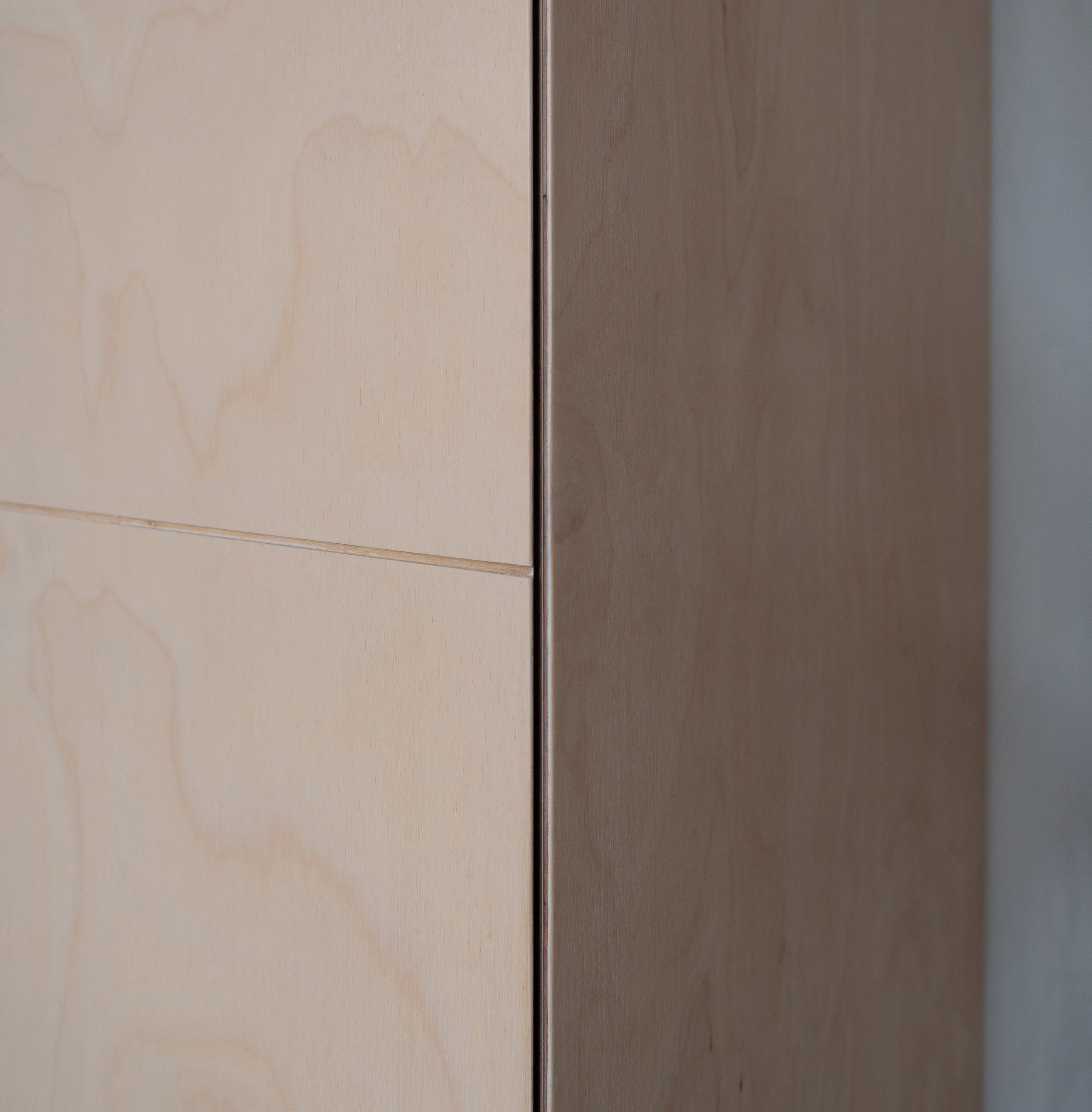 Mitred edges and milled channel