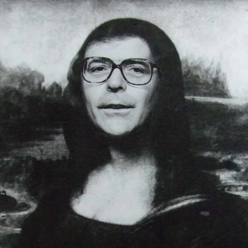 mona major.jpg