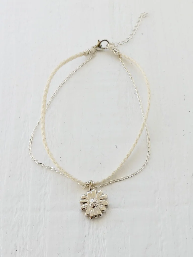 daisy-anklet-bloom-two-in-the-sun.jpg