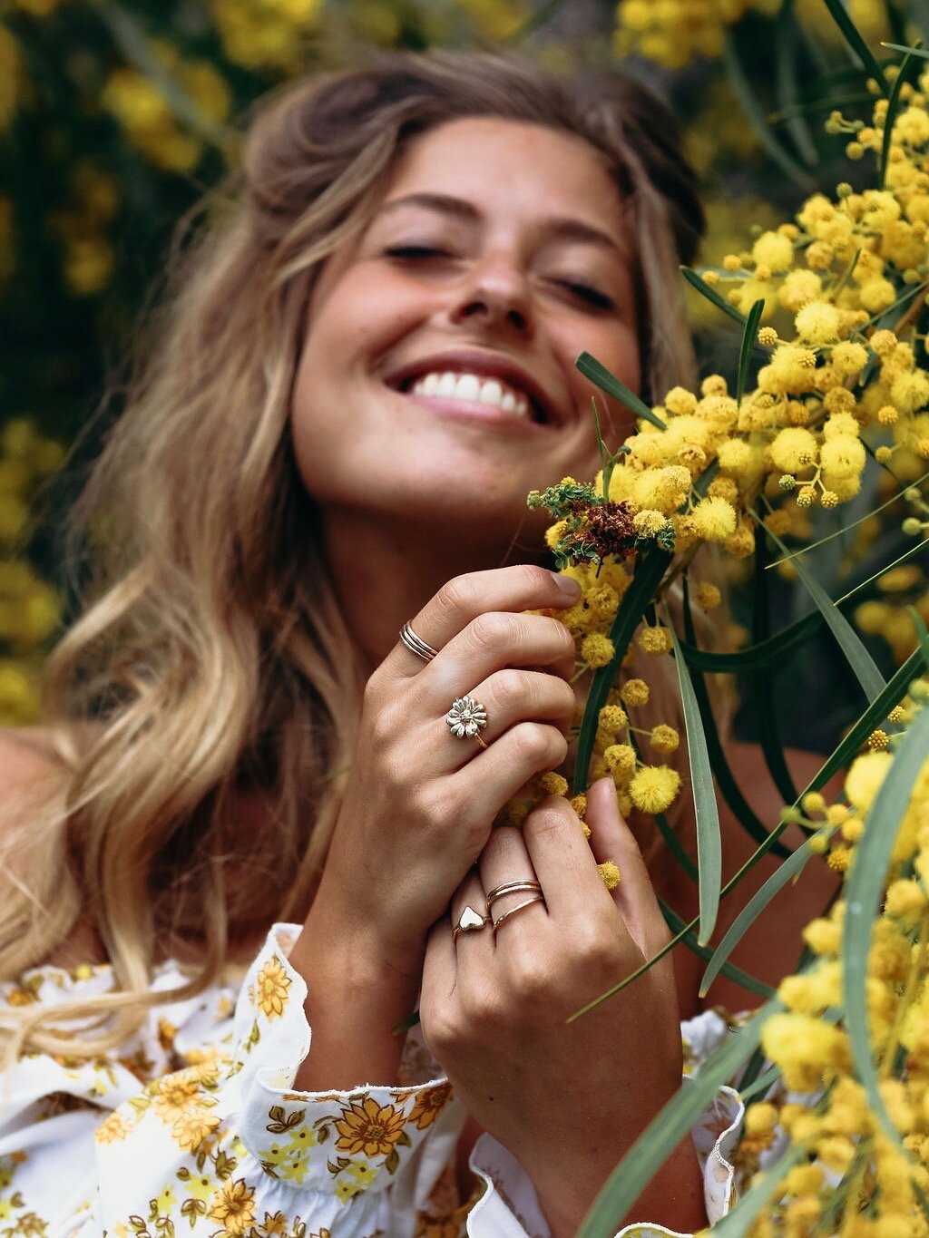gold-daisy-ring-bloom-two-in-the-sun4.jpeg