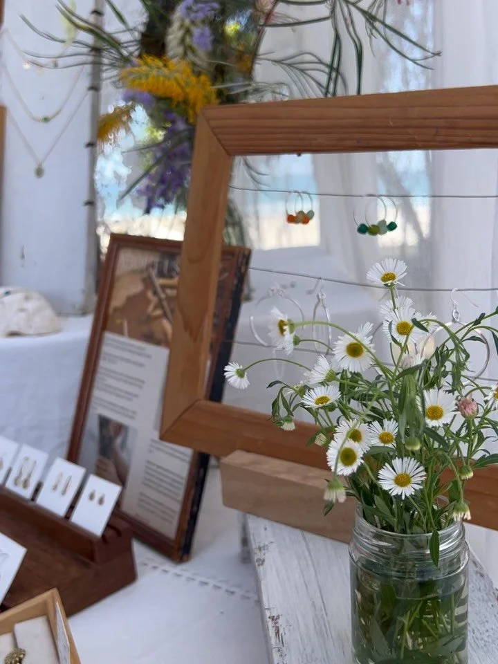 A day at my market stall for @byron_markets ☀️
Forever grateful for this beautiful place to share my 
creations and hang out with so many wonderful people 🙏🏽

#byronbay #byronlife #byronmarkets #marketlife #sustainablejewelry #ethicaljewelry #austr