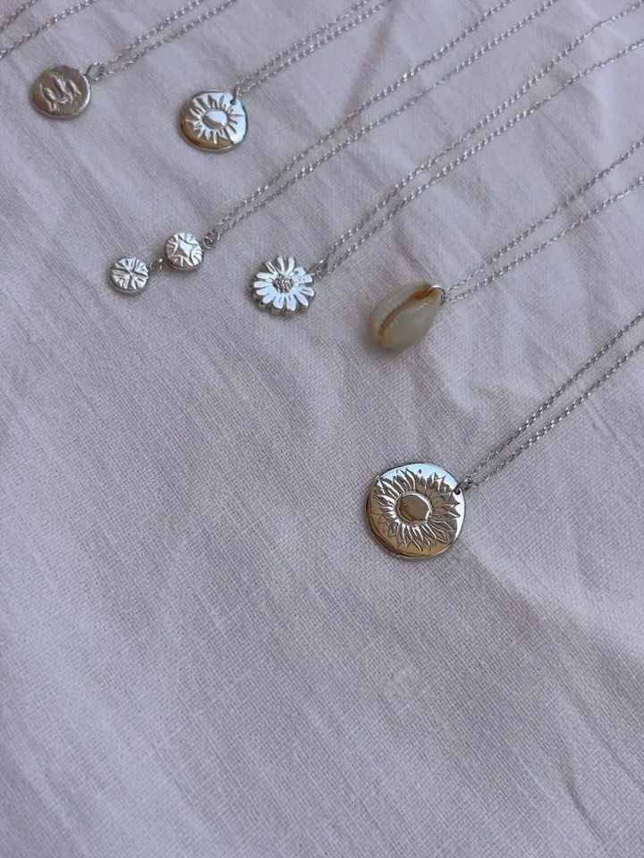 Pendant line up of our dreams 😍

Each one, our own unique design.
Hand carved in wax first, then cast into Sterling Silver, Brass or Solid Gold.

Simple amulets, made to wear every day, aligning both style and values 🙏🏽

#pendant #pendantnecklace 