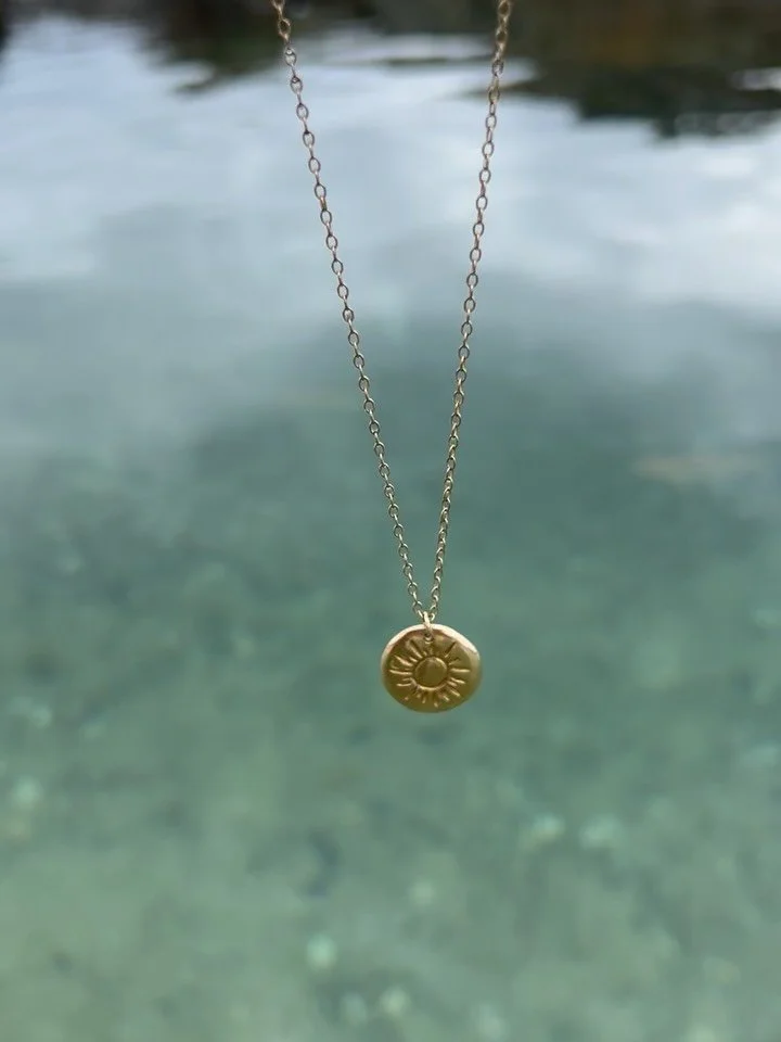 Rockpool Life. 
Lapping up the ocean life before the rain set in.
Even the fish love the sunshine necklace 🌞🐠👀