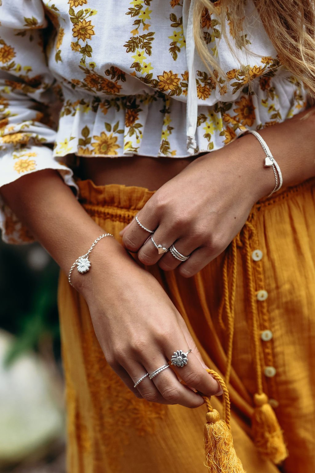 silver-daisy-chain-bracelet-two-in-the-sun.jpeg