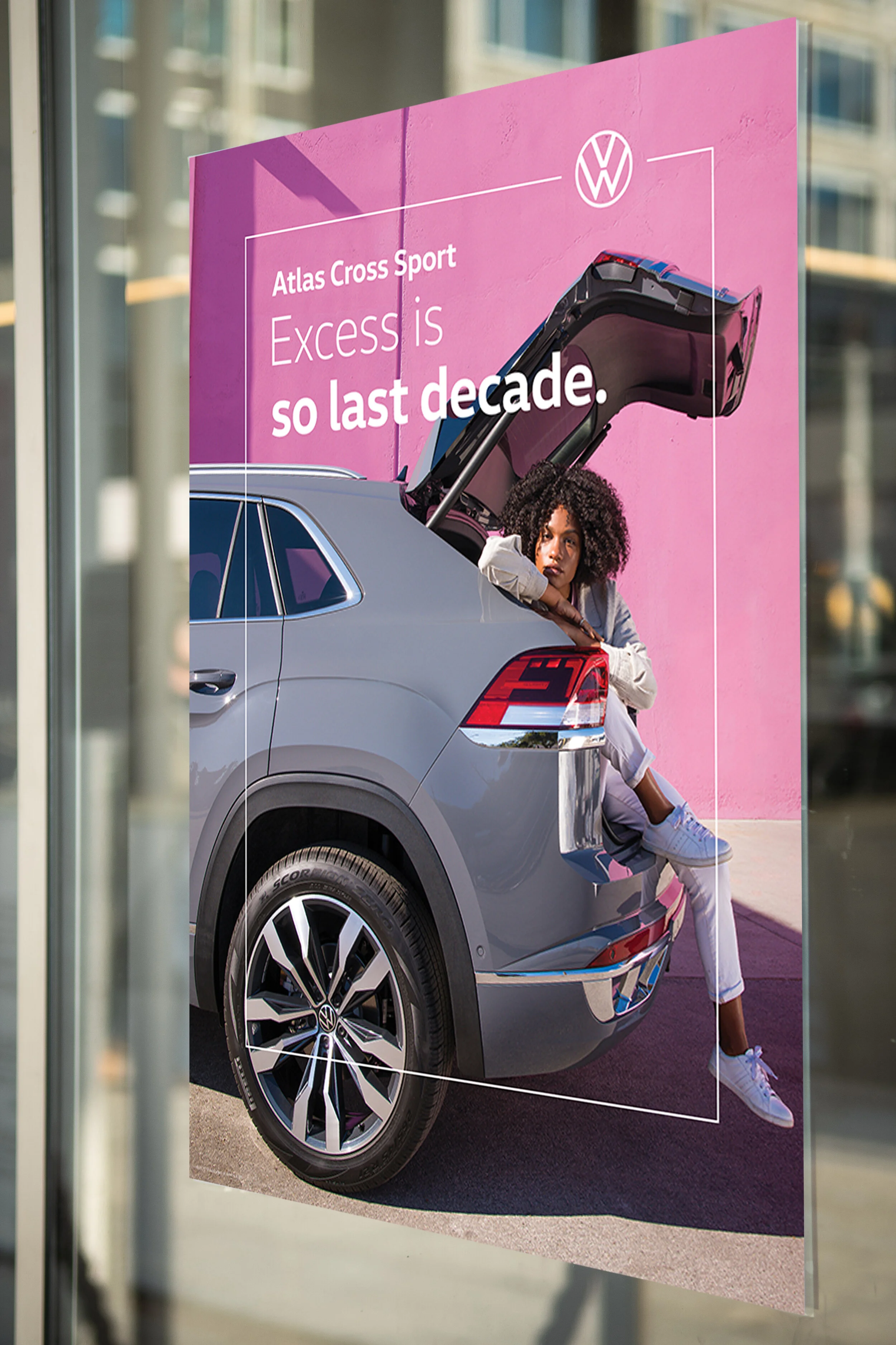 VW_2020Showroom_ClingPoster_AtlasCrossSpor_InSitu_Final.jpg