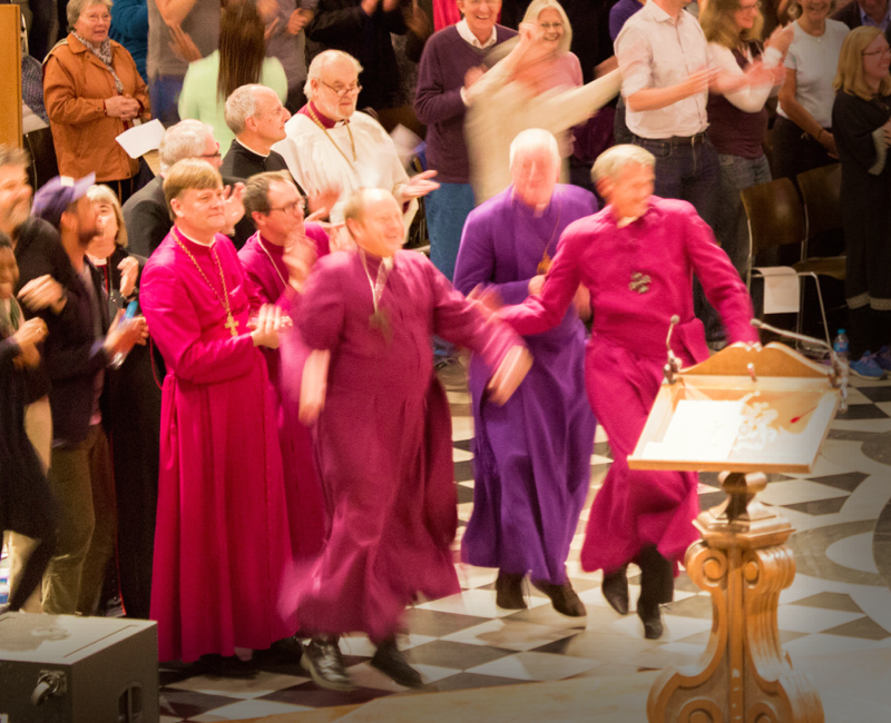 Bishops dancing (St Paul's Cathedral)