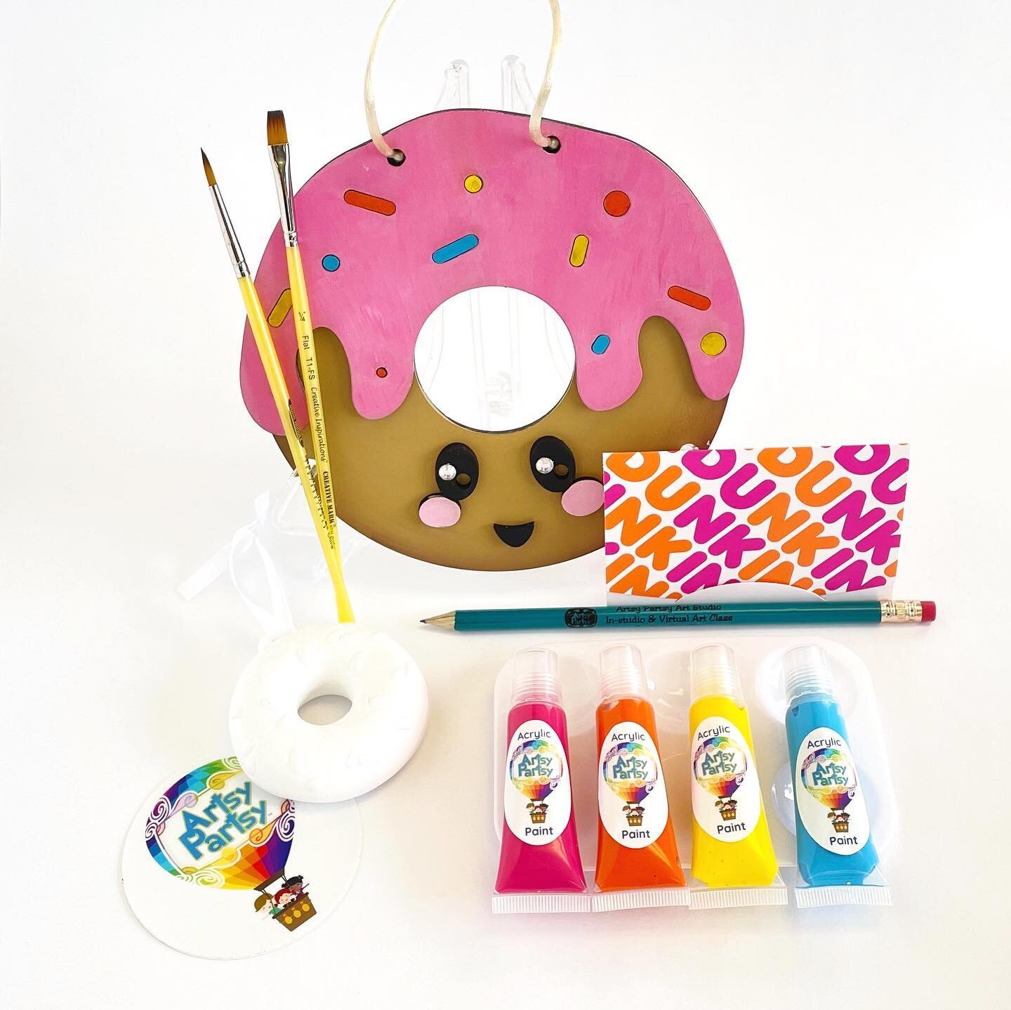 ✨ GIVEAWAY ✨

For Artsy Partsy&rsquo;s 9th birthday we are going to be doing a giveaway! 🎉 For the giveaway we are including a wooden donut art kit, a plaster ornament art kit, and a $10 Dunkin Donuts gift card! 🍩 the giveaway includes paint, mater