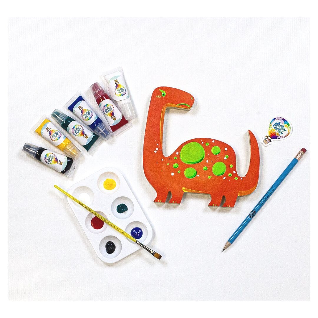 Art Kits are up on the Instagram shop! 

Art kits can either be picked up or shipped. Art kits are a super fun way to try something new or practice skills you already have. All kits come with the materials needed to complete the projects 🦖🎨

#artsy
