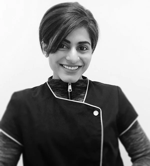 Tia Receptionist