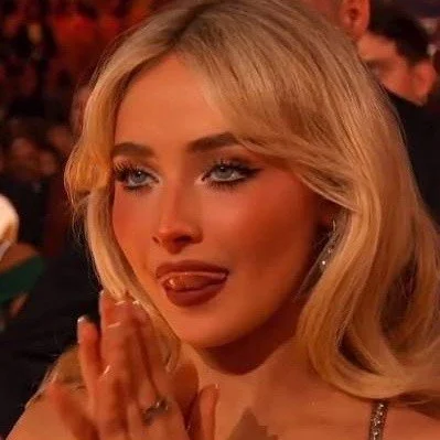 Me at 3:58pm on Sunday
knowing Chopped Cheese starts at 4.