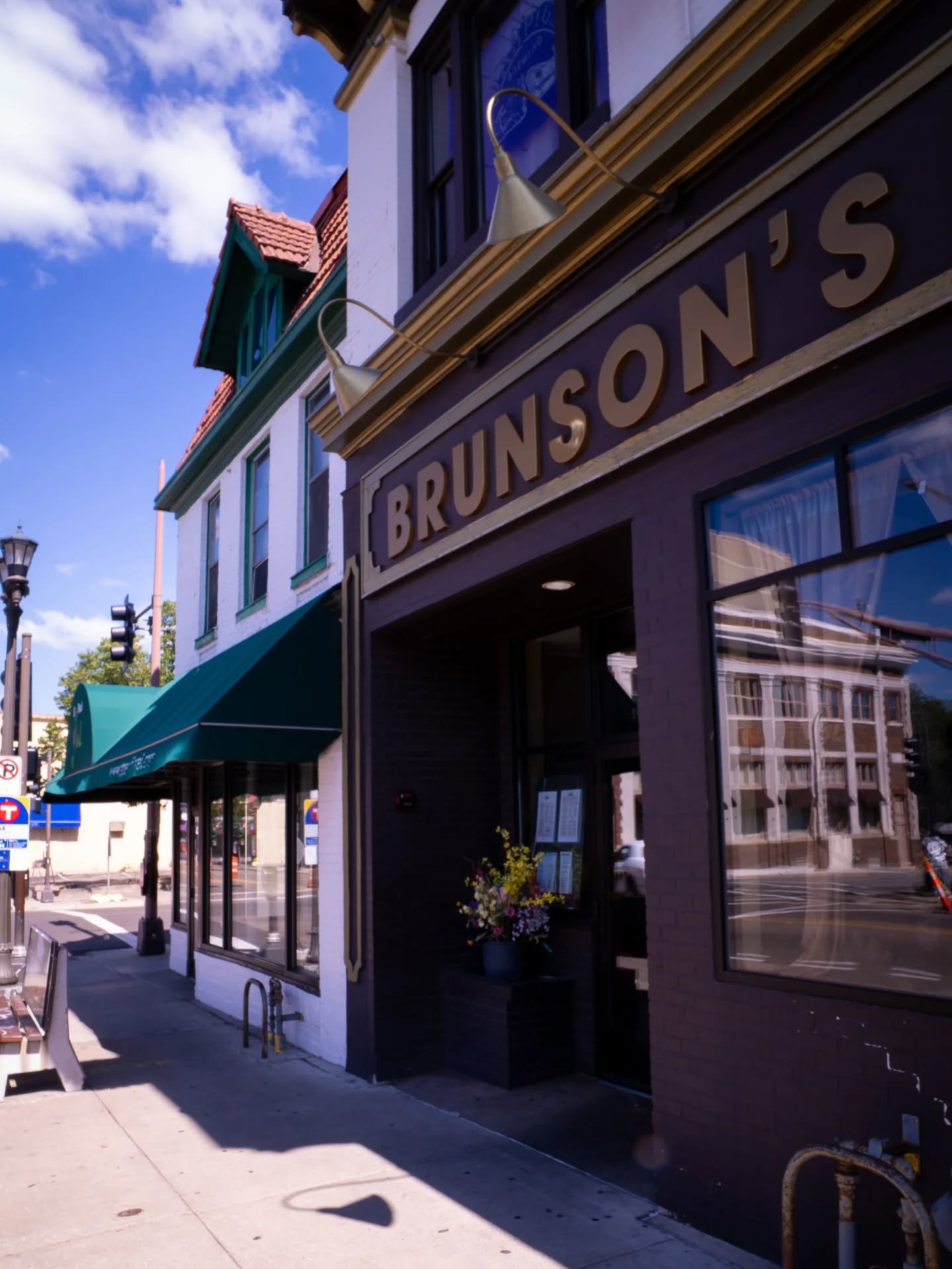 Send this to someone who should be sitting across from you at The Pub 🍻