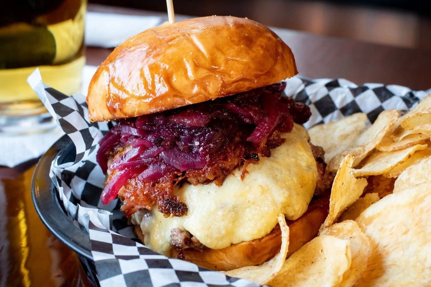 The #NoPayneNoGain.

Angus, pulled bacon, blue and American cheese, blackberry Vidalia jam, all on a milk bun.

Order accordingly.