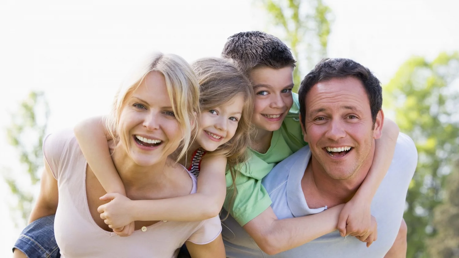 Soins pour toute la famille Adultes | Enfants | Bébés | Aînés Enfants