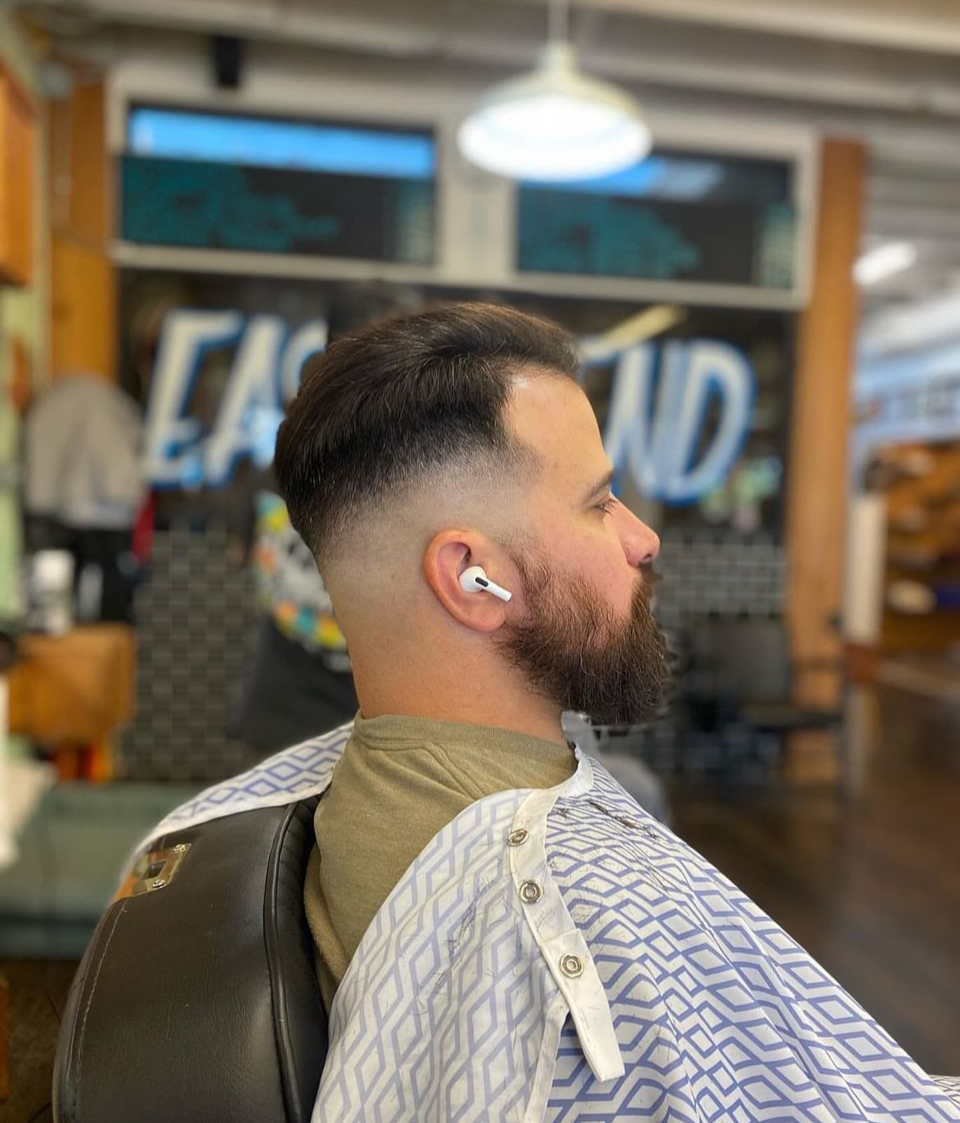smooth blend by Edwin 💈 we have availability through out the week! call 713-808-9801 or book online at eastendbarber.net 
#houstonbarber #barber #barbershopconnect #houston #texasbarber #barberlife #barbershop #rockets #houstonbarbers #haircut #barb