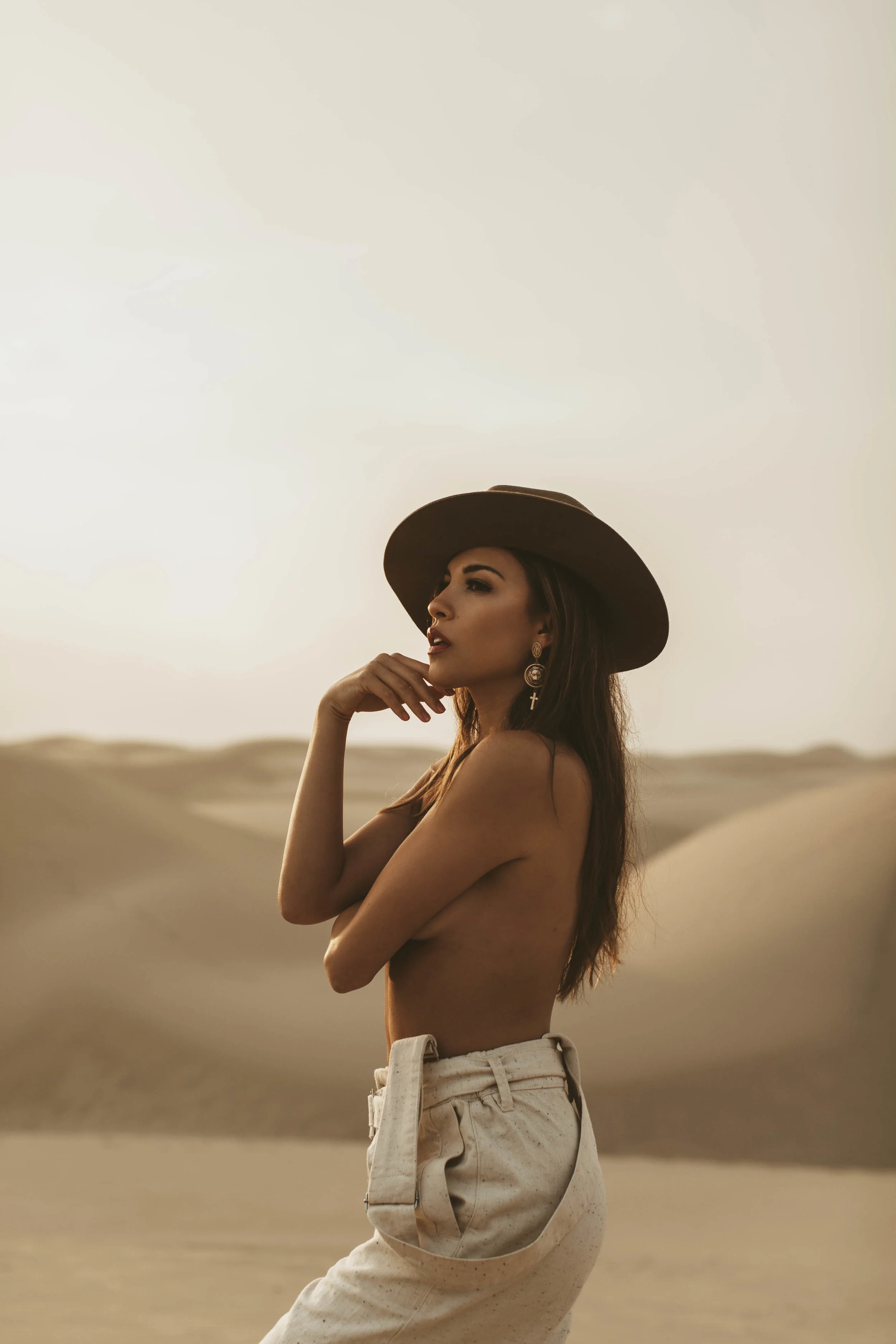 Britt_D_Melanie_Dunes_001-6.jpg