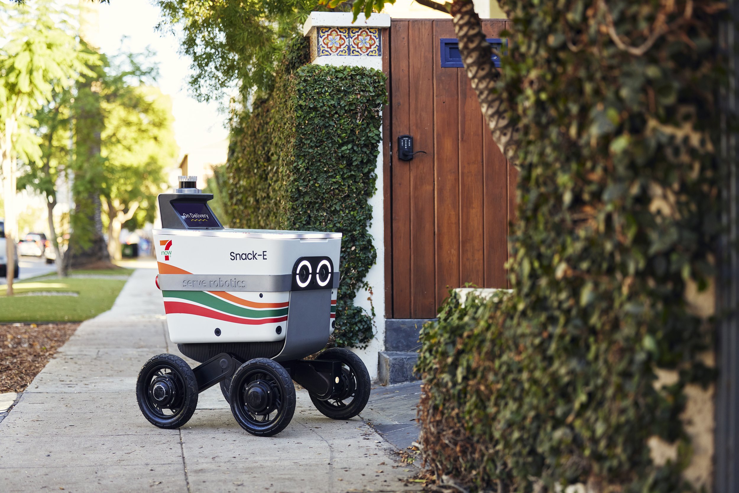 Serve_robotics_571-Recovered copy.jpg