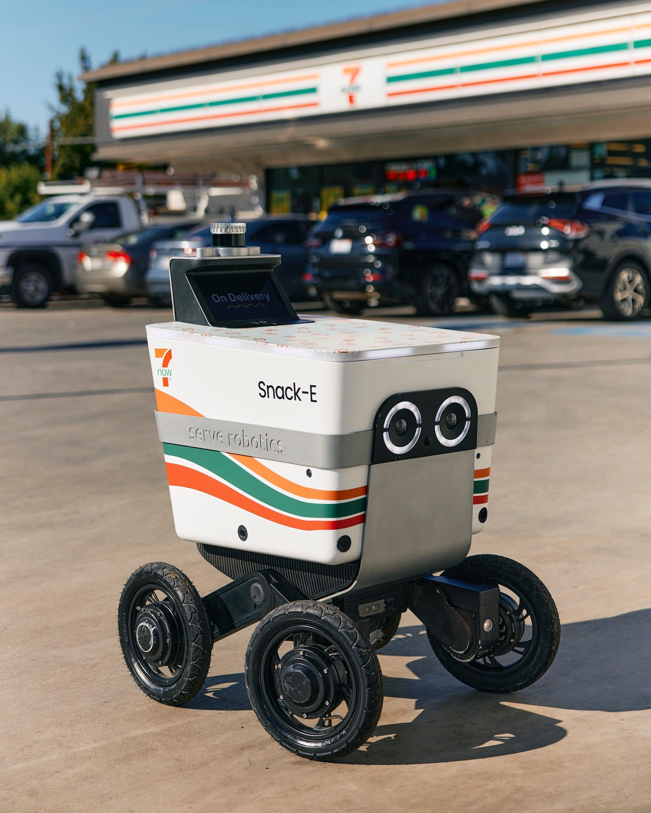 Serve_robotics_555-Recovered copy.jpg