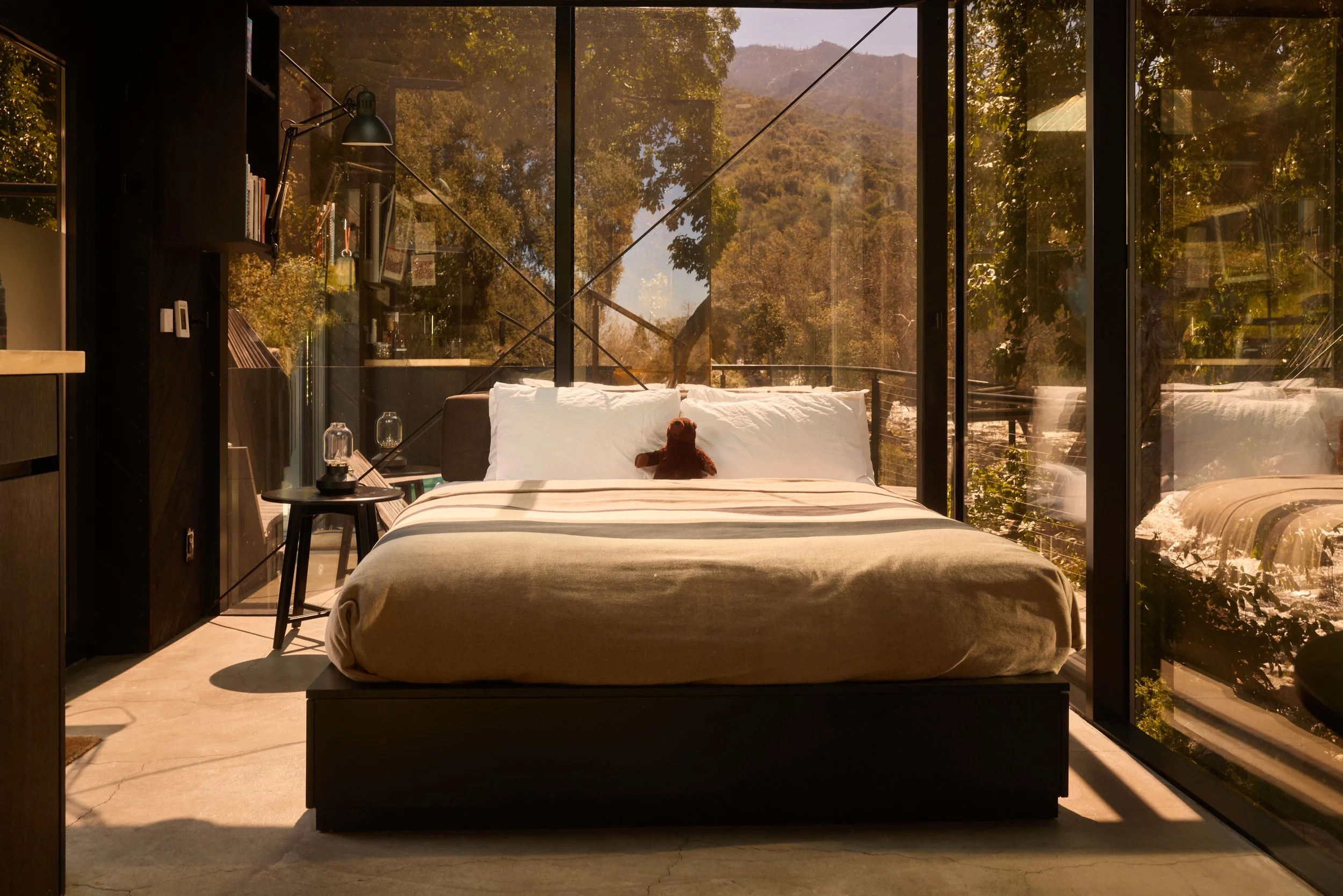 LIMITLESS_0392 copy.jpg