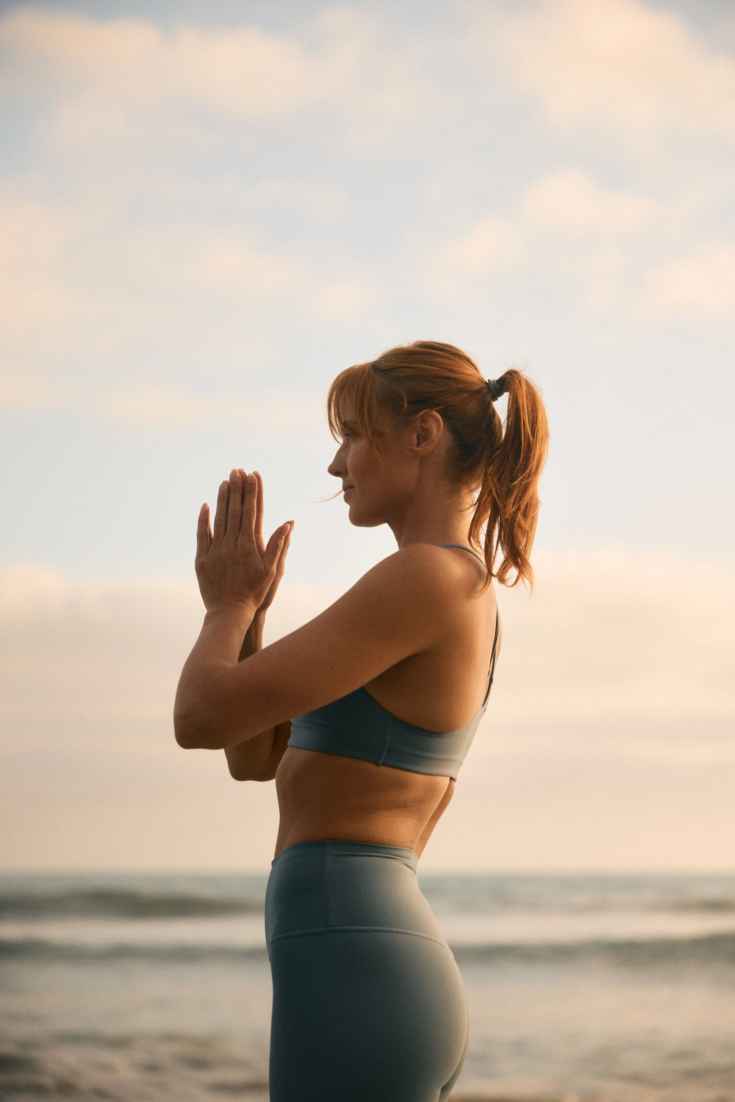 EMILY YOGA_0188.jpg