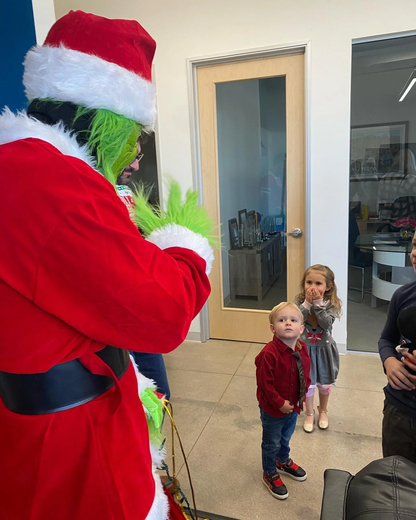 No tears for Santa this year!! Very suspect of the grinch though.