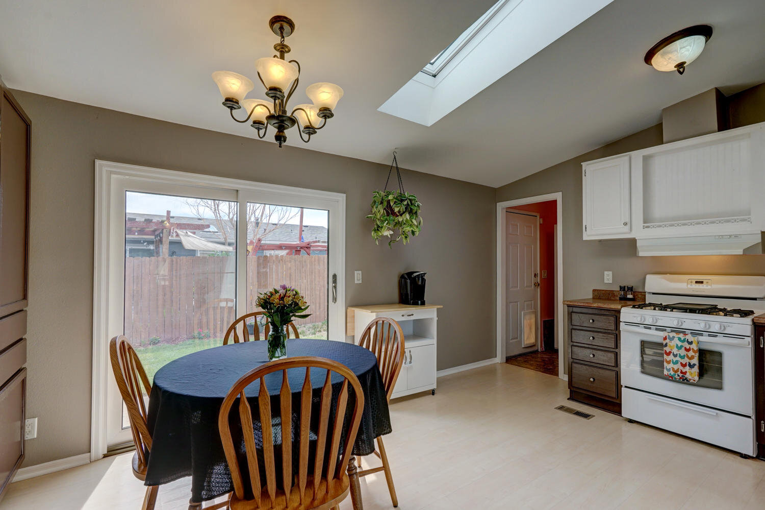 5760 Bryant St Denver CO 80221-large-010-009-Dining Room-1500x1000-72dpi.jpg