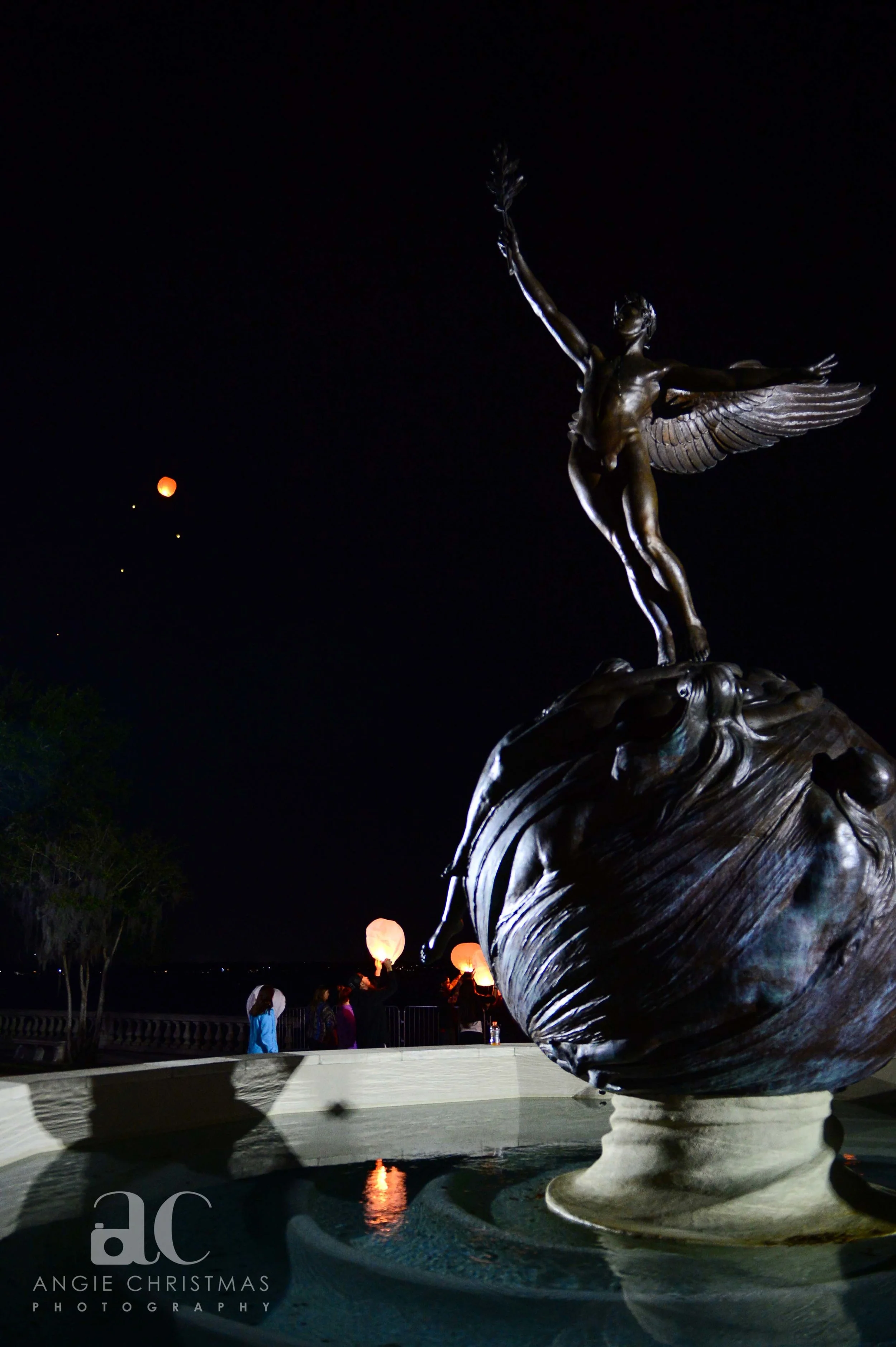 MemorialParkStatueLifeAngieChristmas (3 of 3).jpg