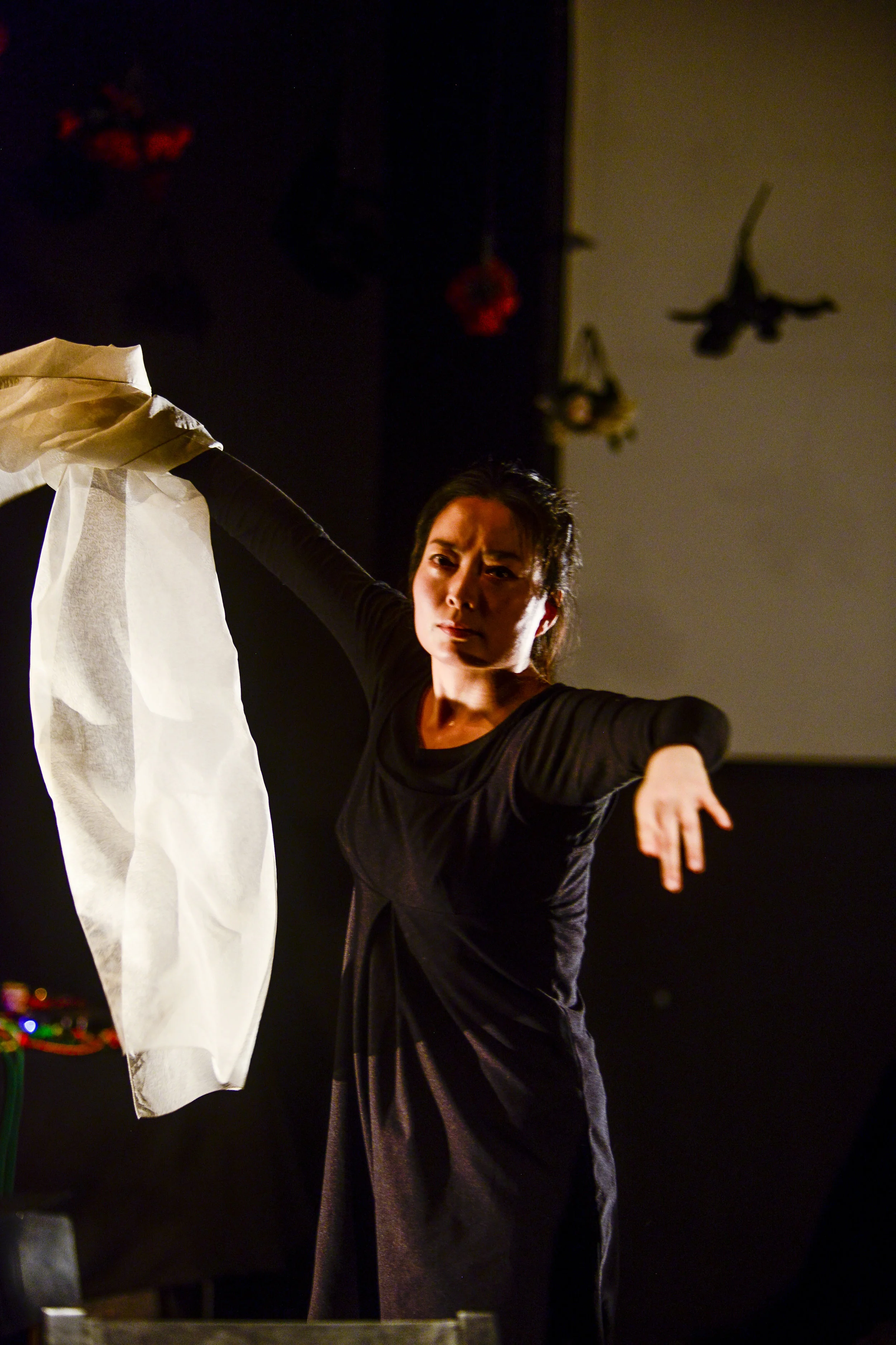 Jeungsook Yoo dances salpuri.