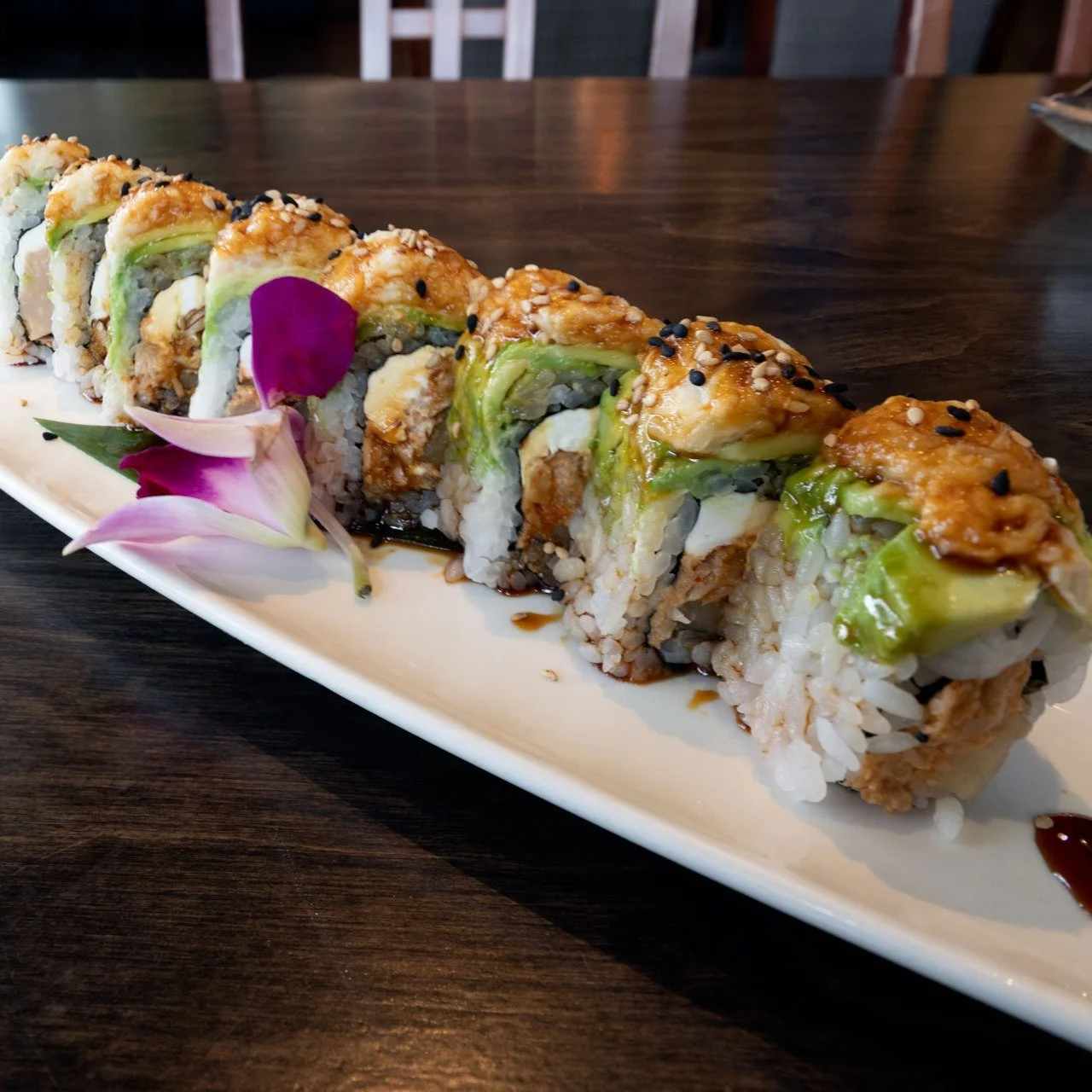 Have you tried the Unknown Legend?
It's one of our Green Rolls, made with vegan cream cheese, jackfruit &ldquo;spicy tuna&rdquo;, and pickled daikon. Topped with avocado, palm heart &ldquo;crab salad&rdquo;, unagi sauce, &amp; sesame seeds. #parkcity