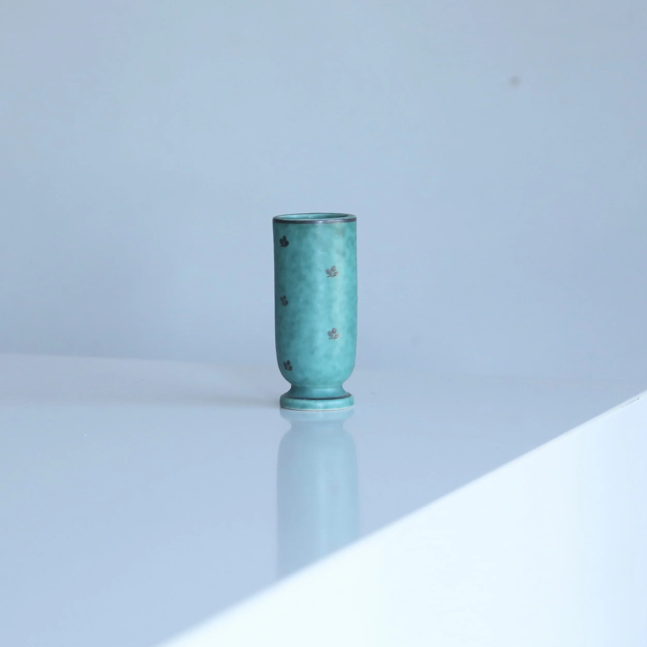 MIDCENTURY MODERN COLLECTION OF ARGENTA POTTERY; SWEDEN, 1960s — Amy