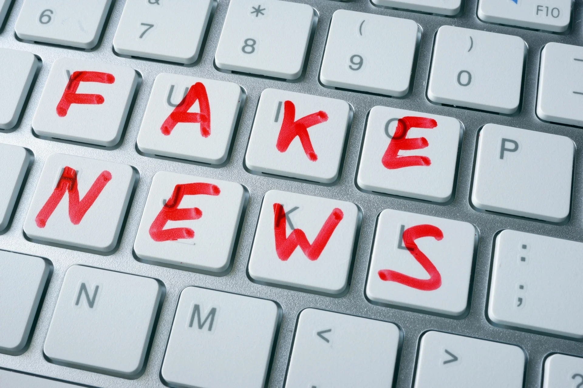 fakenews.jpg