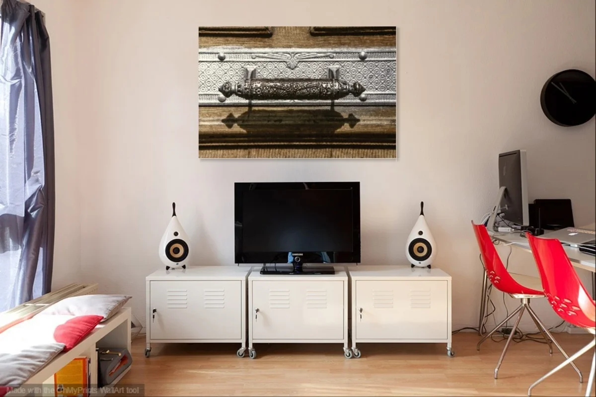 White-Cabinets-and-TV (10).jpg
