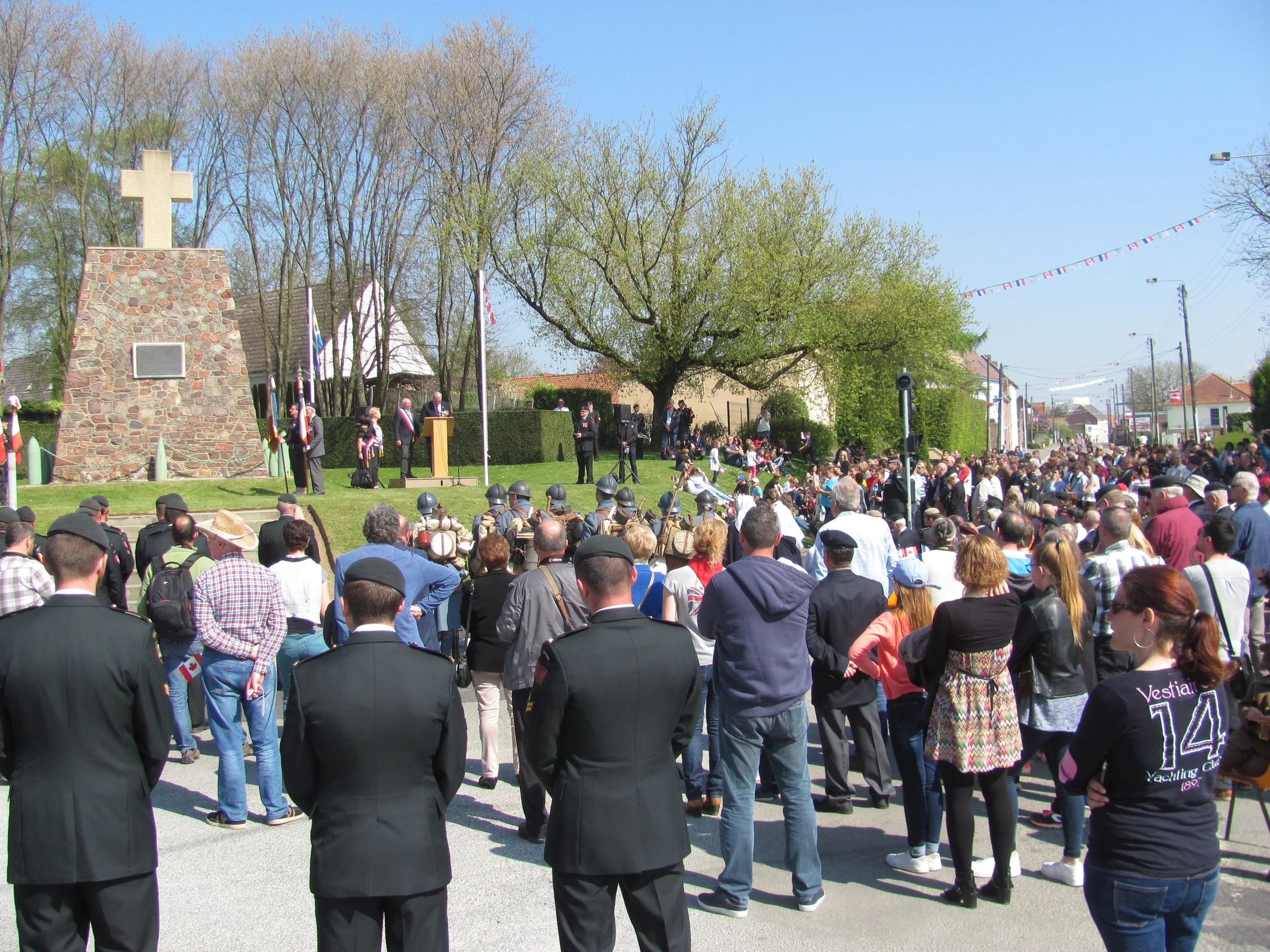 Mayor Bernard Milleville addresses the crowd of Canadians and Thelusians at the Artilley Memorial ceremony.