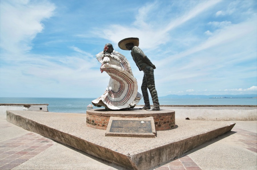 Jim Demetro's beloved sculpture, Bailarines de Vallarta , graces the beachfront area of Puerto Vallarta