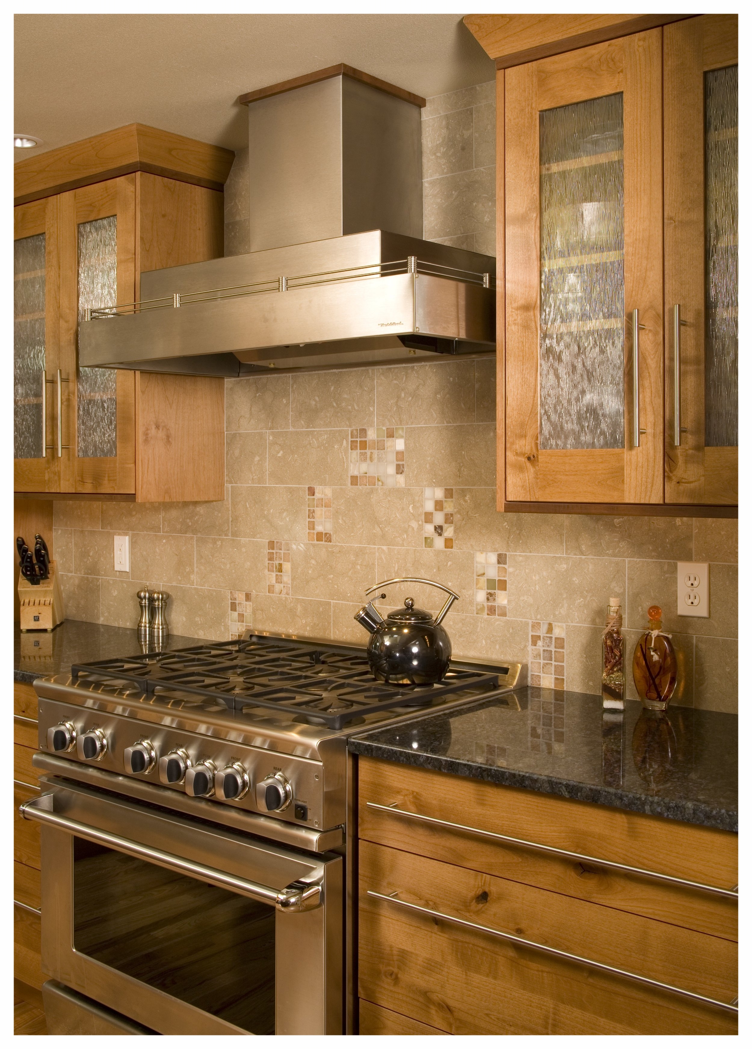 Redmond Traditional Kitchen 3.jpg