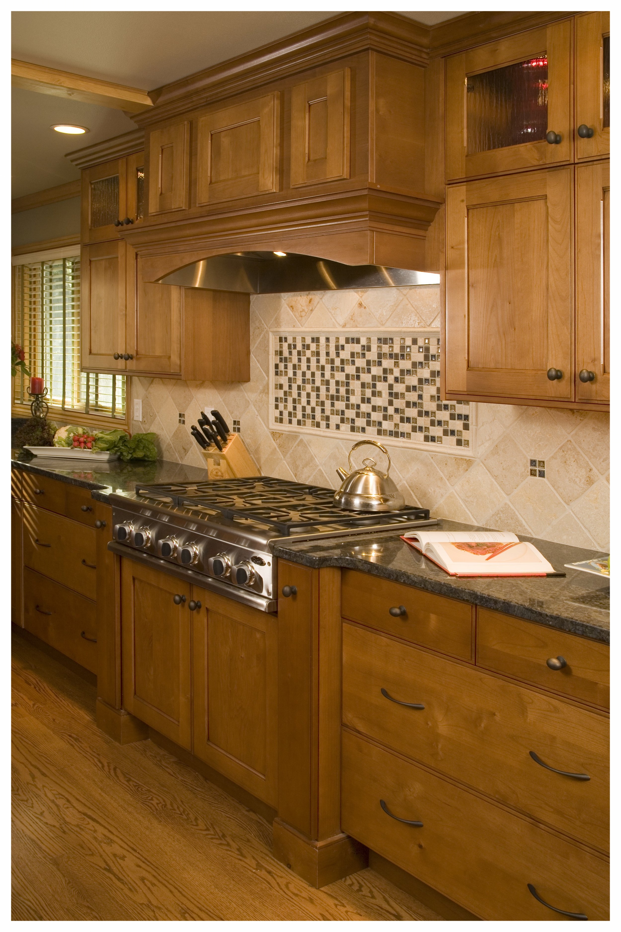 Woodinville Brookside Traditional Kitchen 5.jpg
