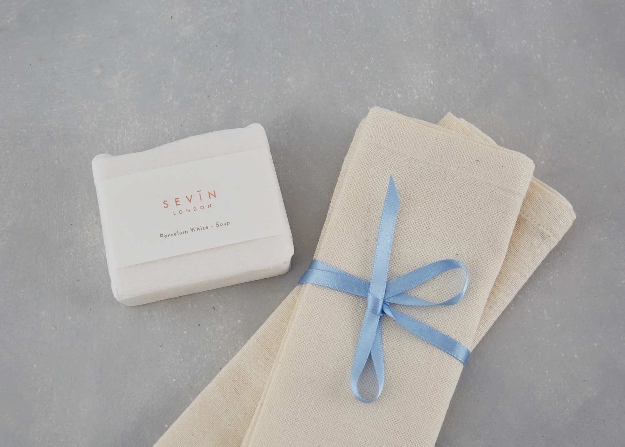 One-and-Twenty-london-giftbox-home-soap-napkins.jpg