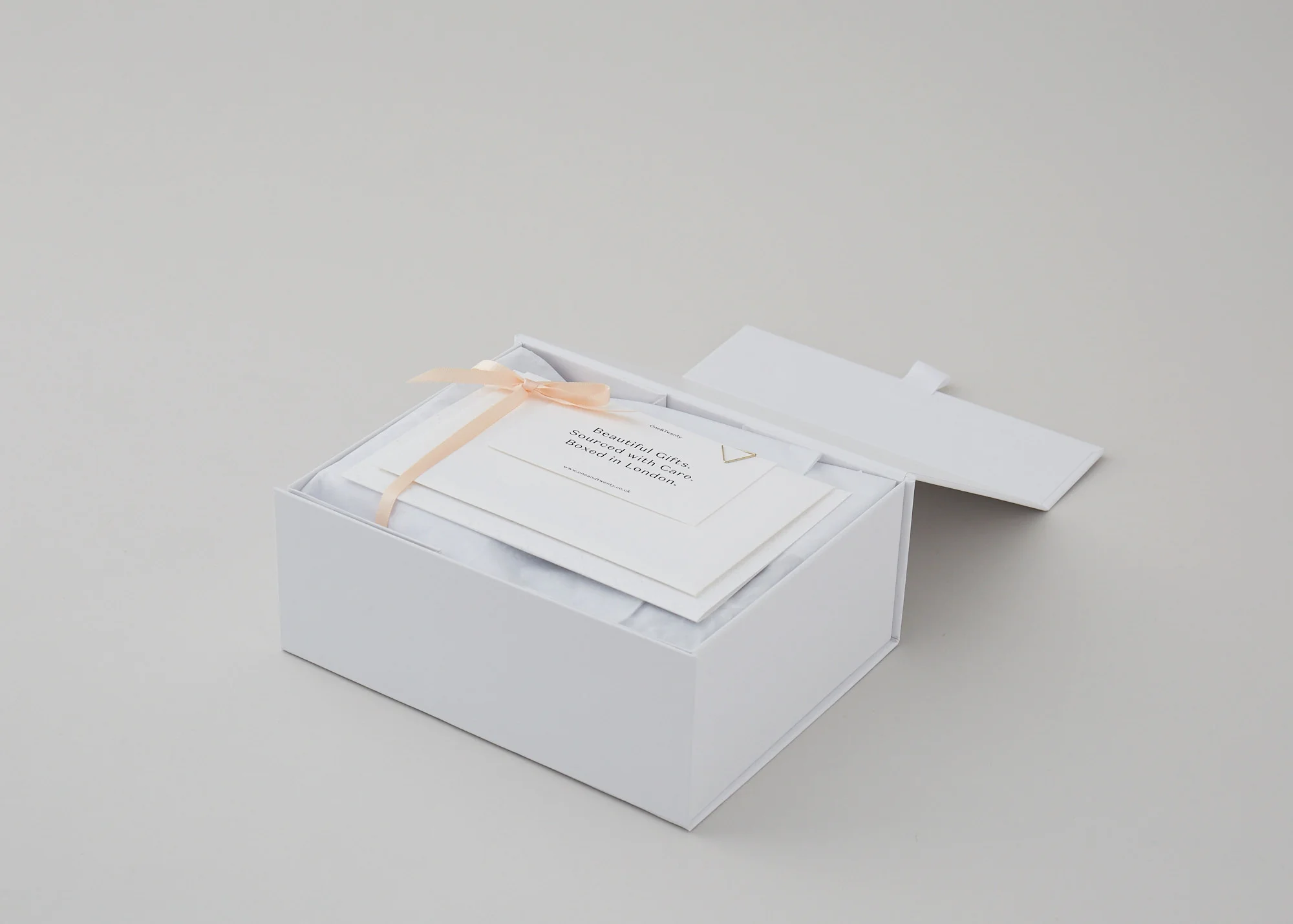 One-and-Twenty-london-giftbox-signature-little-open.jpg
