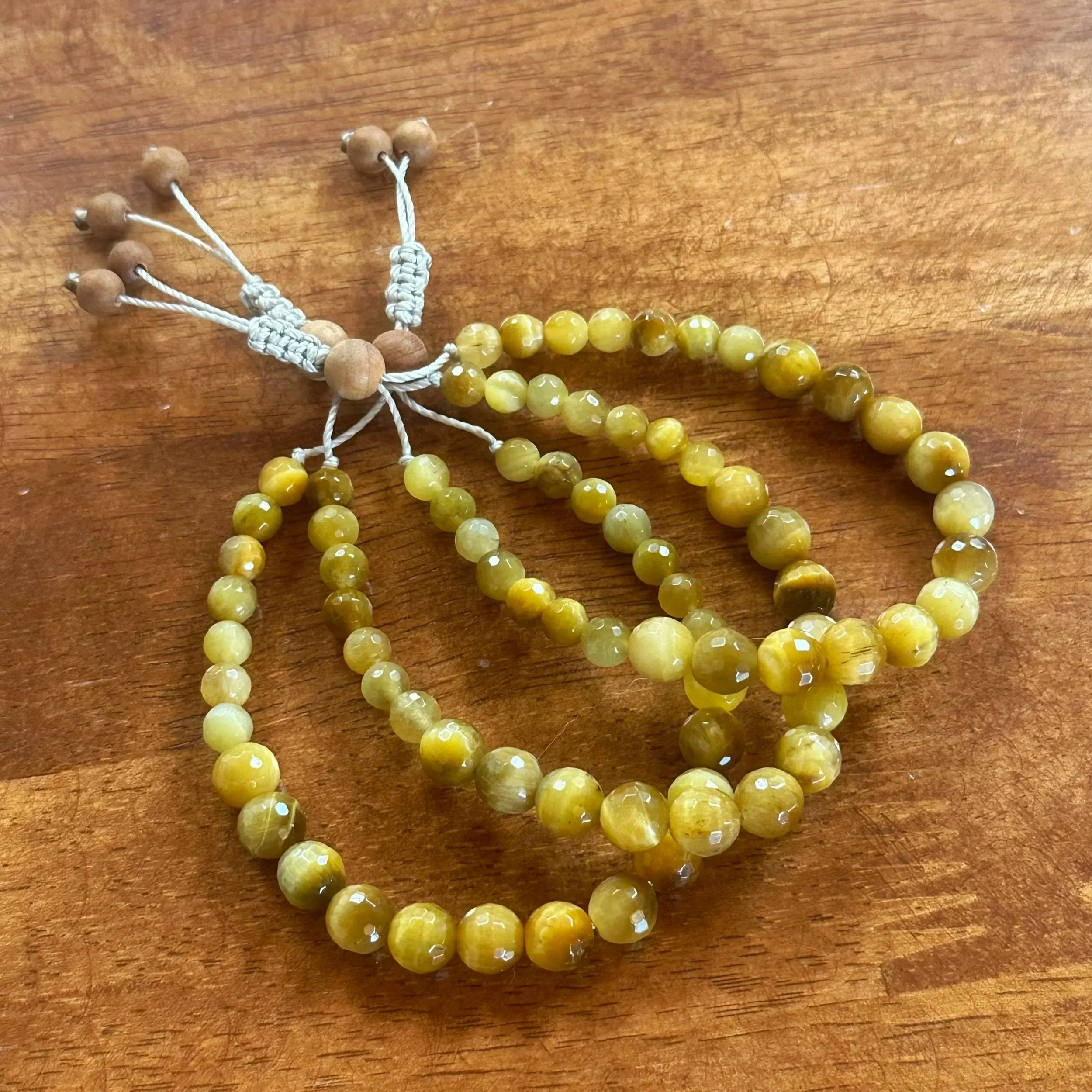 Balanced%2B-%2Bbracelet%2B-%2Blarge%2B-%2Byellow%2Btiger%2Beye%2B%25234.jpg