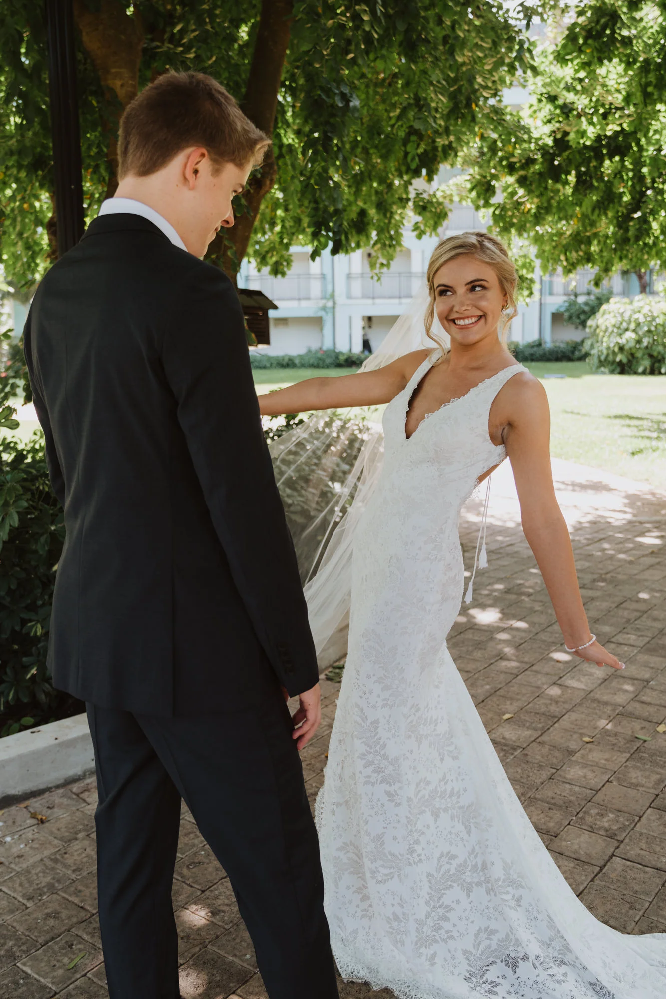 Pingleton_Wedding_First_Look-13.jpg
