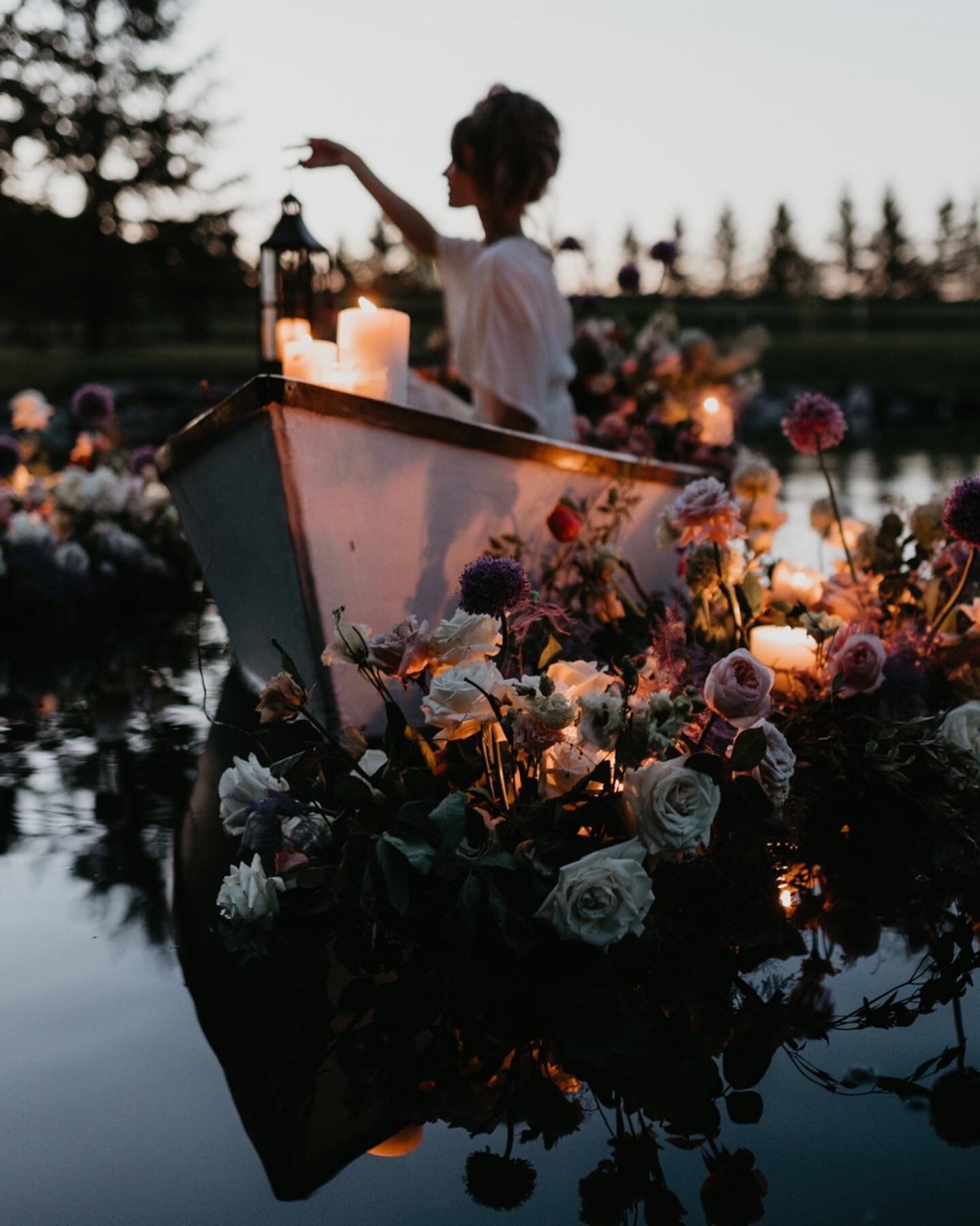 THE MOMENT YOU&rsquo;VE BEEN WAITING FOR ✨

CANDLELIT ADIEU ✨✨✨

This little romantic dream was created by my brilliant friend @hairbyjesseray (who also slayed the hair with a Pamela inspired loose updo), and the knock out florals by @calyxfloraldesi