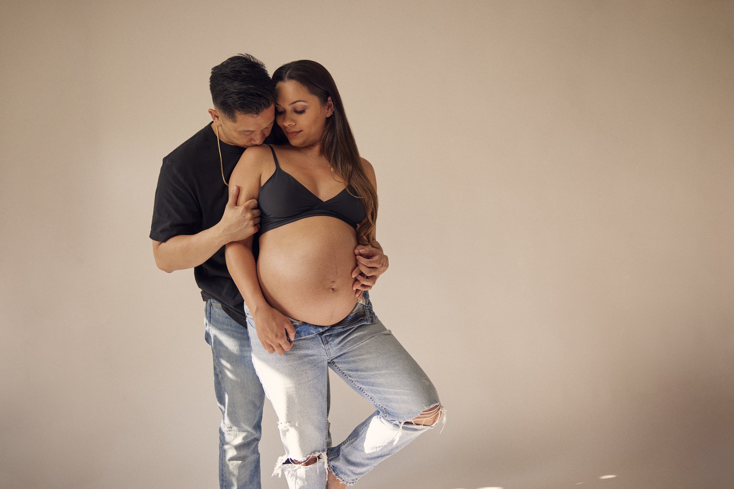 240602_Nguyen_Fam_Maternity3790_small.jpg