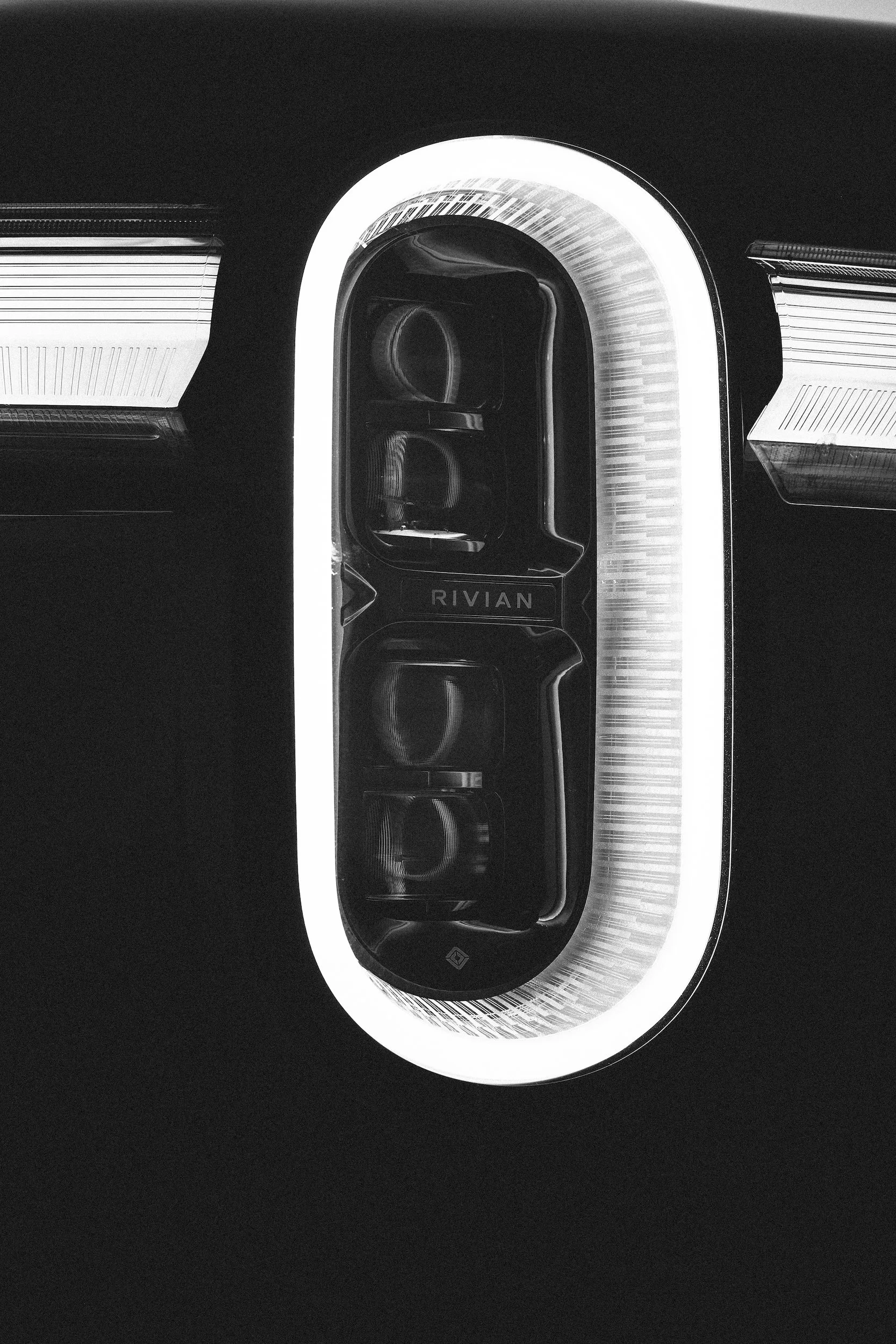 240922_Rivian_R1S_0376_small.jpg